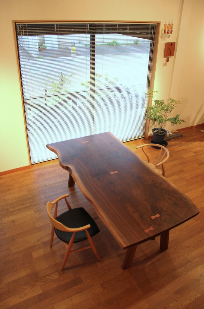 ダイニングテーブル | 橋本家具工芸株式会社 - 尾道市の天然無垢一枚板 